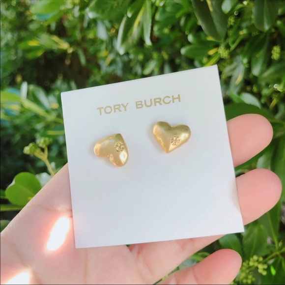 Tory Burch Gold Heart Stud New Vintage Earring - Picture 5 of 8